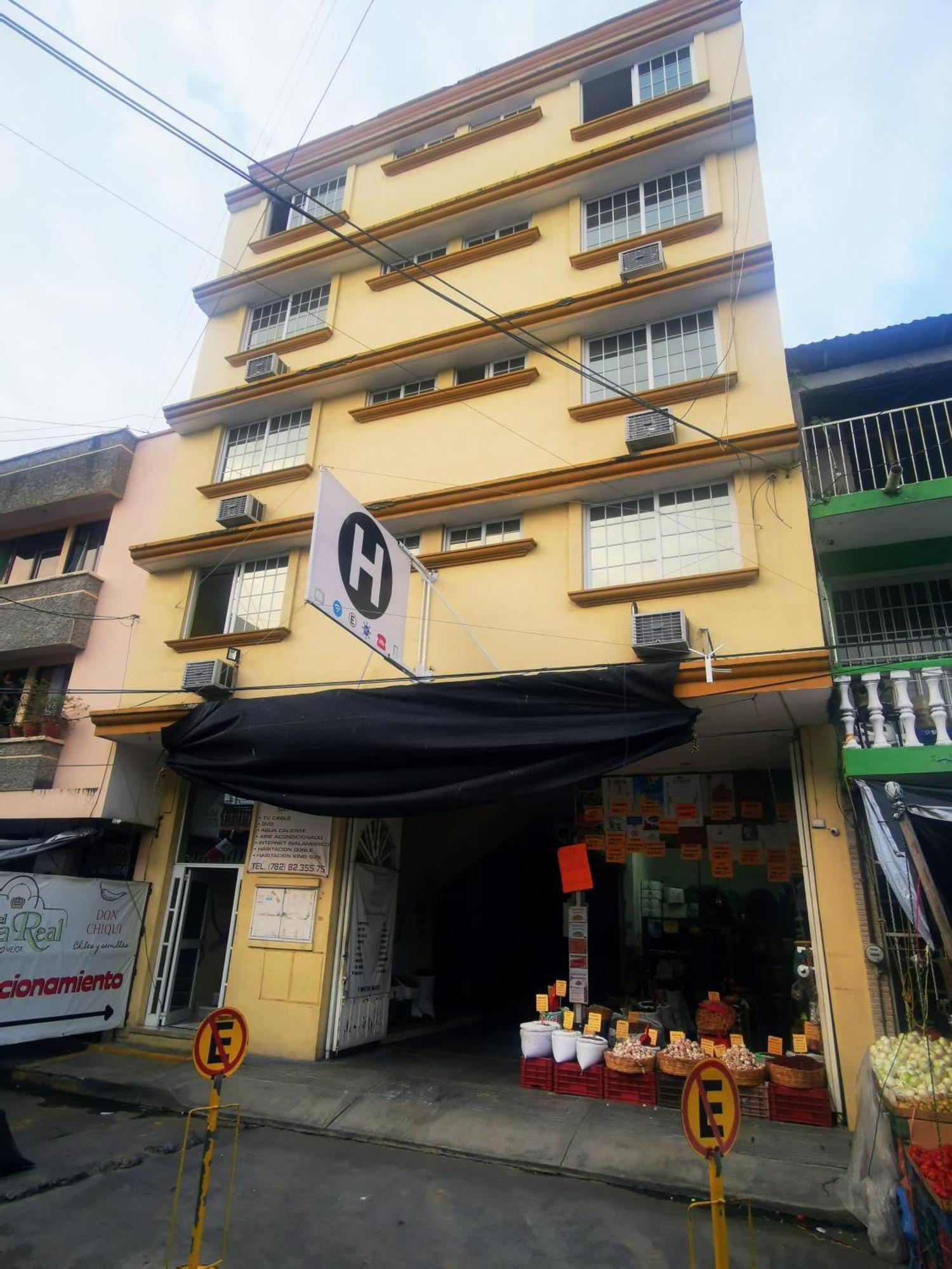 Casa Real Hotel Poza Rica Bagian luar foto